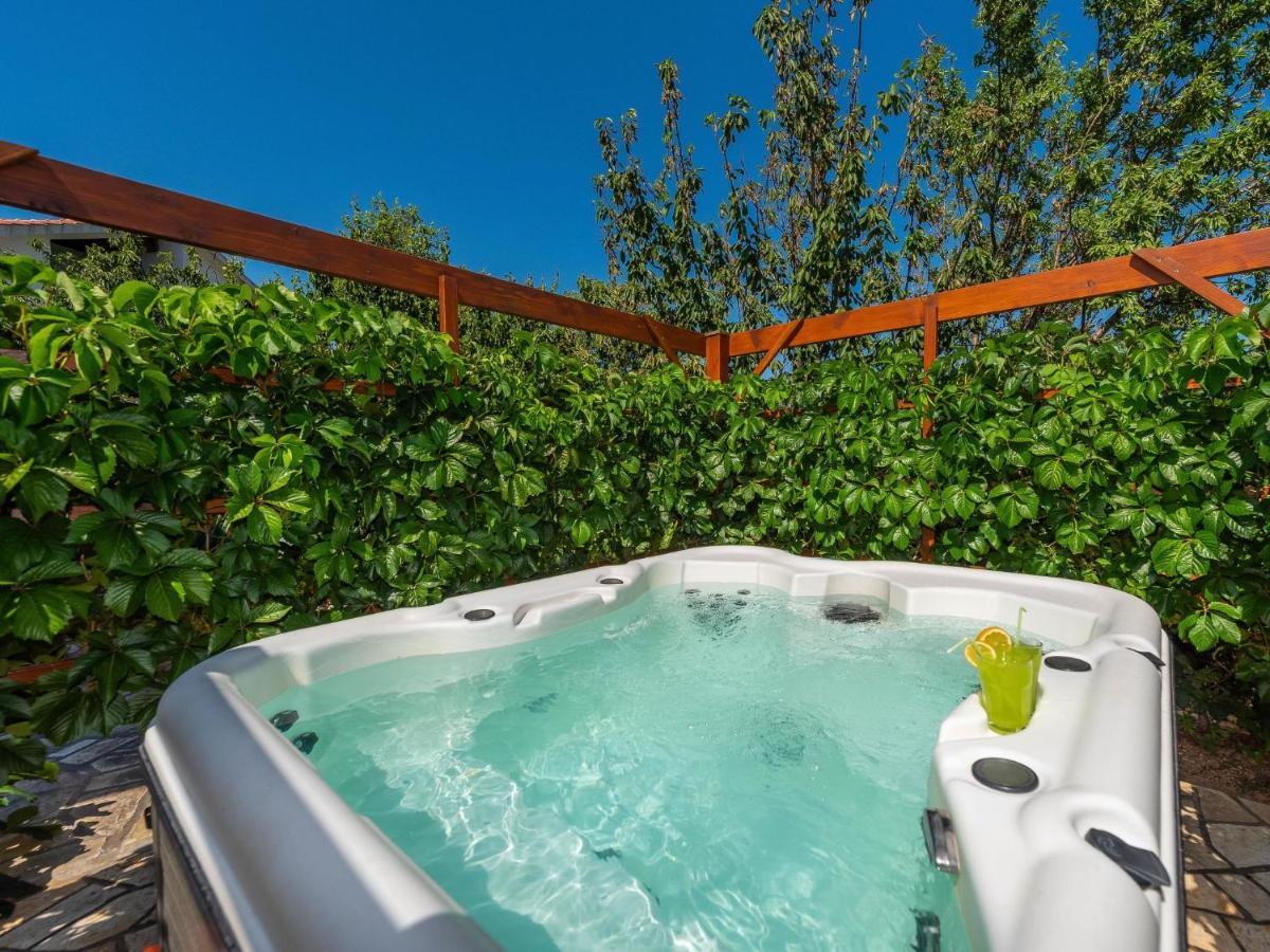 Holiday Home Milka By Interhome Pridraga Bagian luar foto