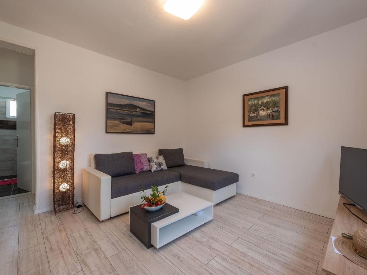 Holiday Home Milka By Interhome Pridraga Bagian luar foto